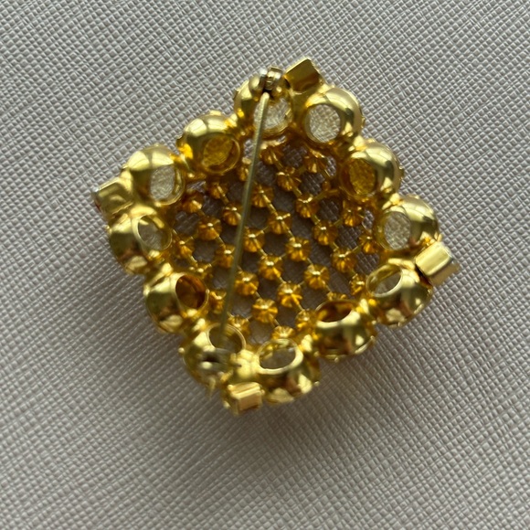 Vintage Gold and Orange Brooch - Picture 2 of 2